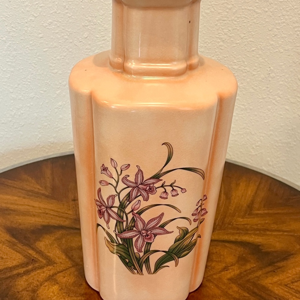 Elegant Asian Floral Ceramic Vase 13 Inches in excellent condition - Picture 4 of 6